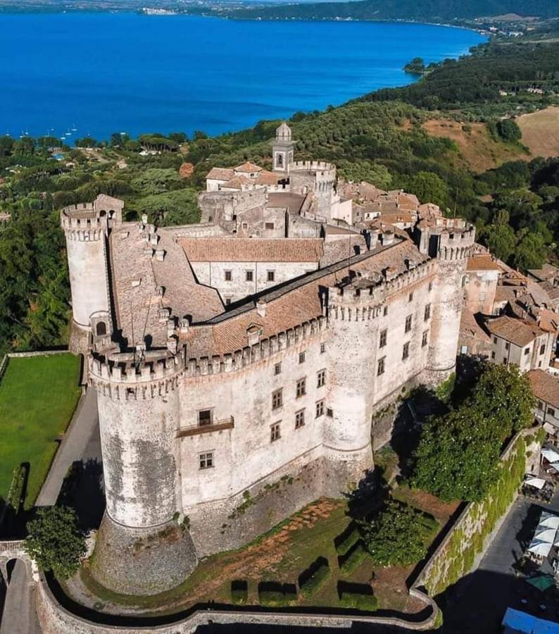 Casa Paolina Nel Centro Di Bracciano Villa ภายนอก รูปภาพ